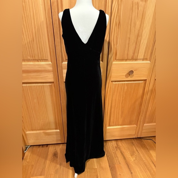 Lauren Ralph Lauren Elegant Vintage V-Neck Black Velvet Sleeveless Maxi Dress - Picture 2 of 13